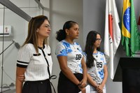 Alunas e professora falam sobre democracia participativa e metas dos ODS da ONU em Ponte Nova