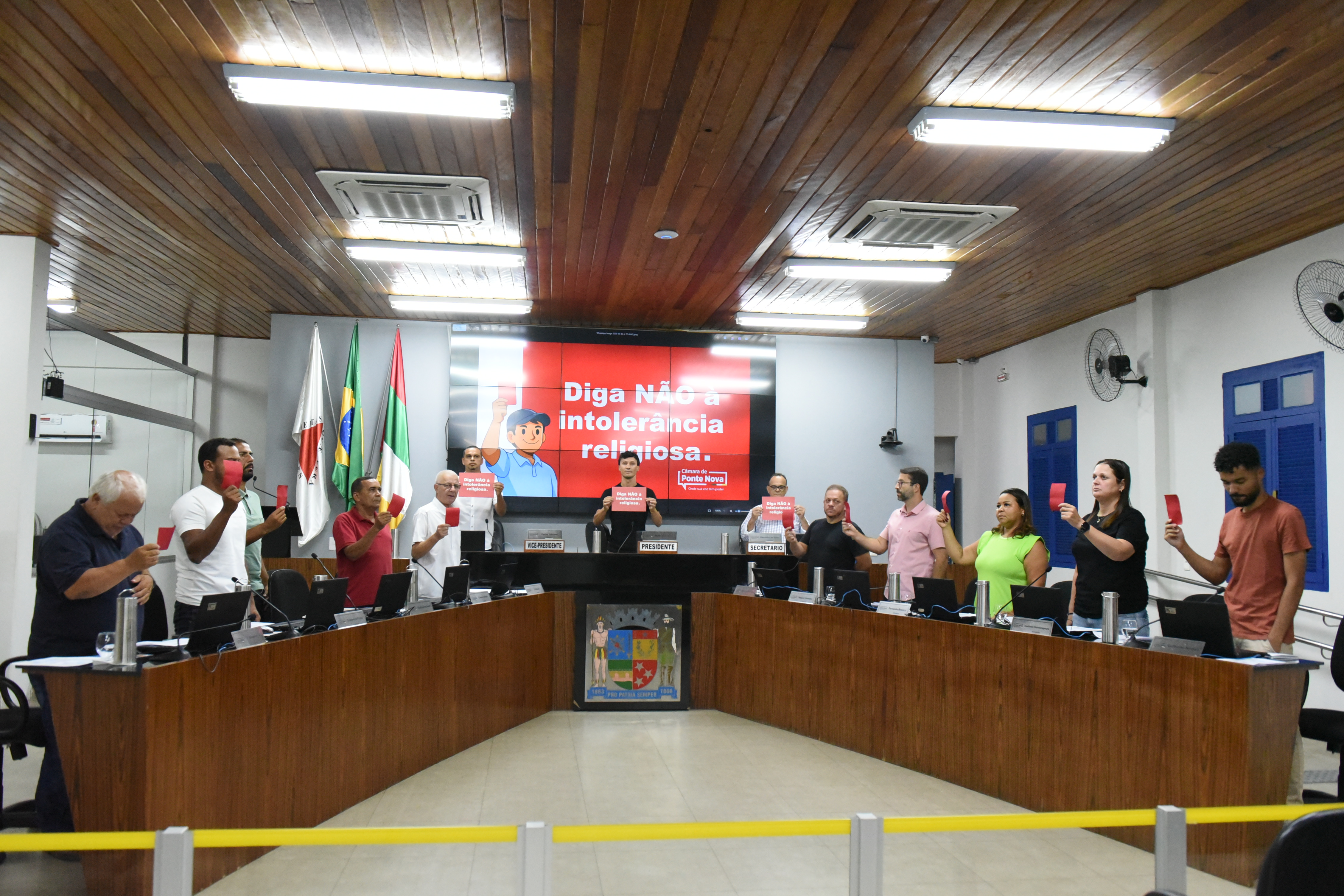 Câmara promove minuto de silêncio contra intolerância religiosa