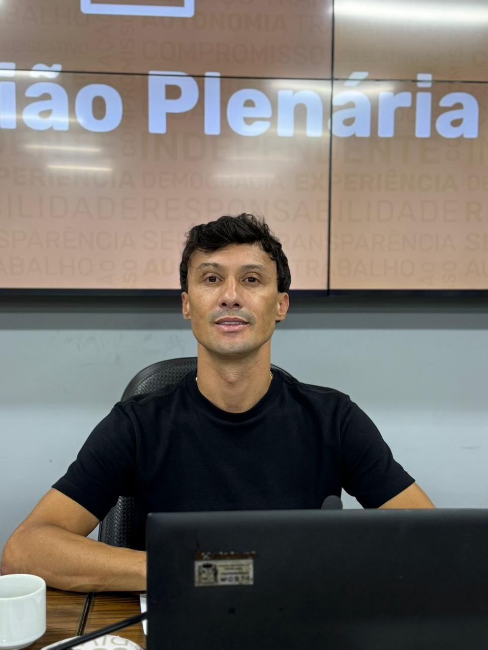 Dados sobre processo seletivo da Semed motivam requerimento à Prefeitura