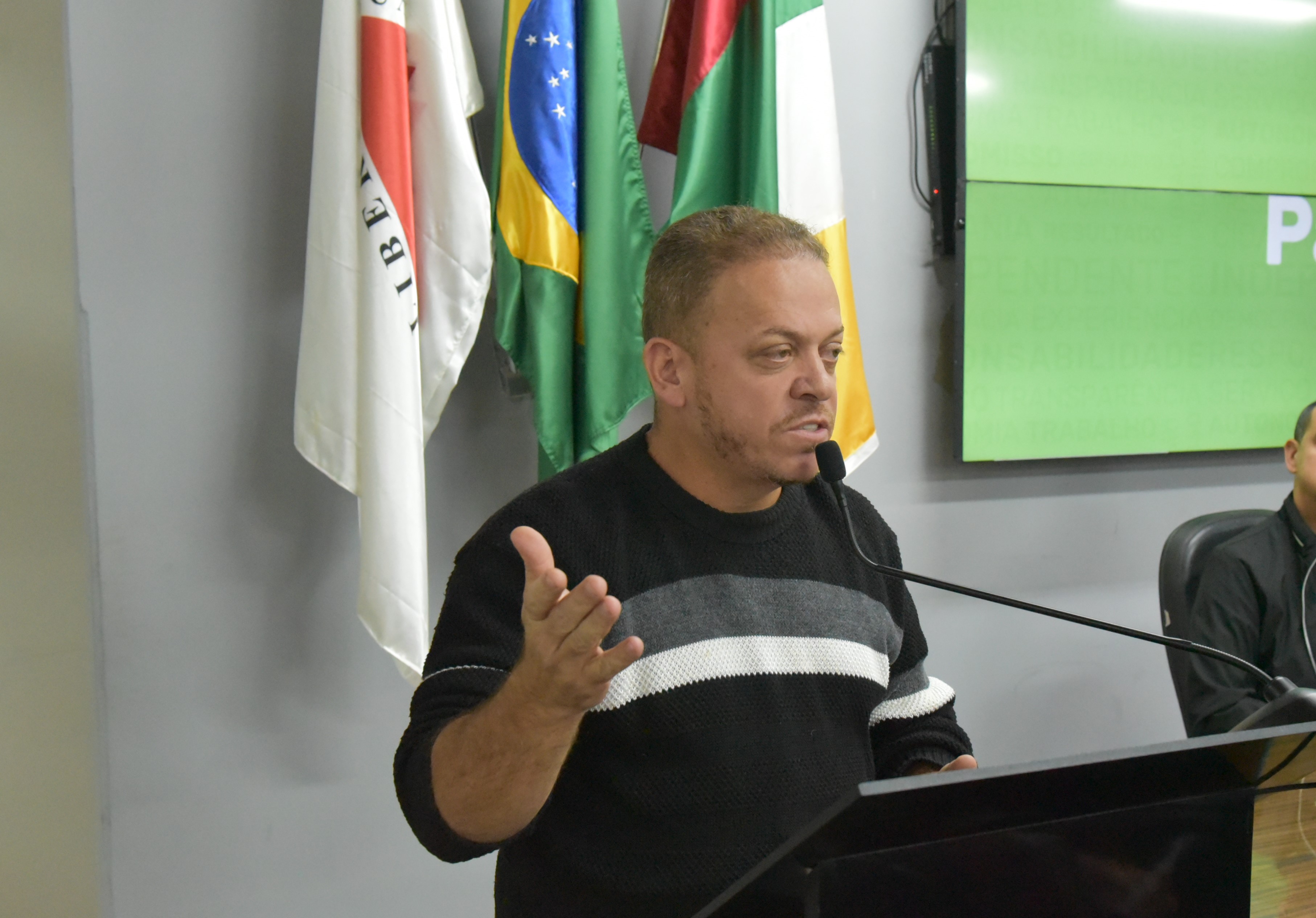 Informações sobre contratação de artistas locais são solicitadas por vereador