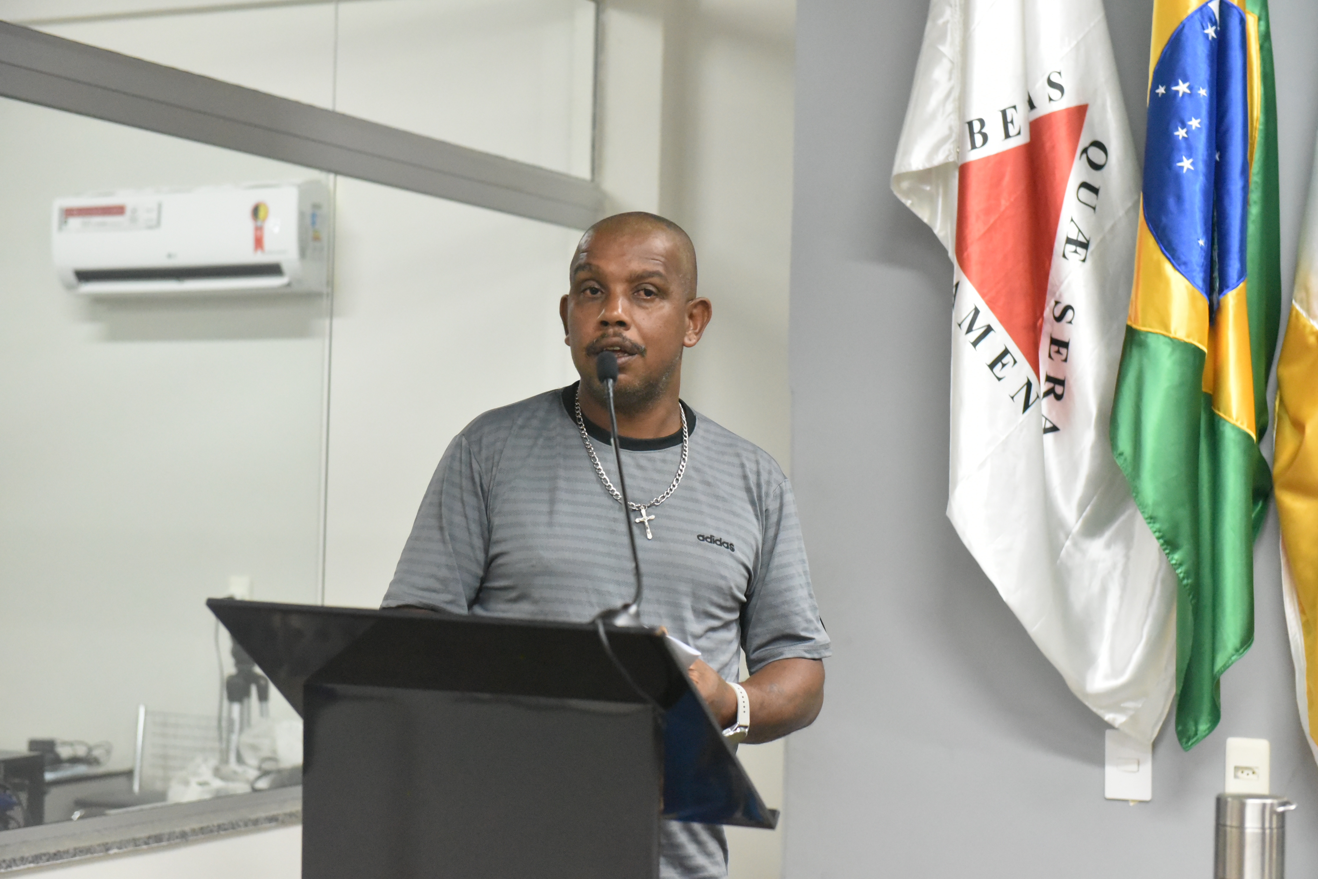 Na Tribuna Livre, cidadão apresenta dúvidas sobre direitos dos servidores