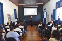 Escola do Legislativo promove palestra e reunião do Polo Vale do Piranga
