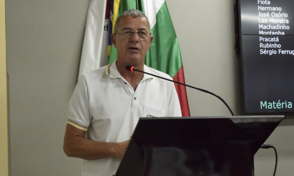 Paralisação de obras na comunidade de Santa Helena gera indicação ao DMAES