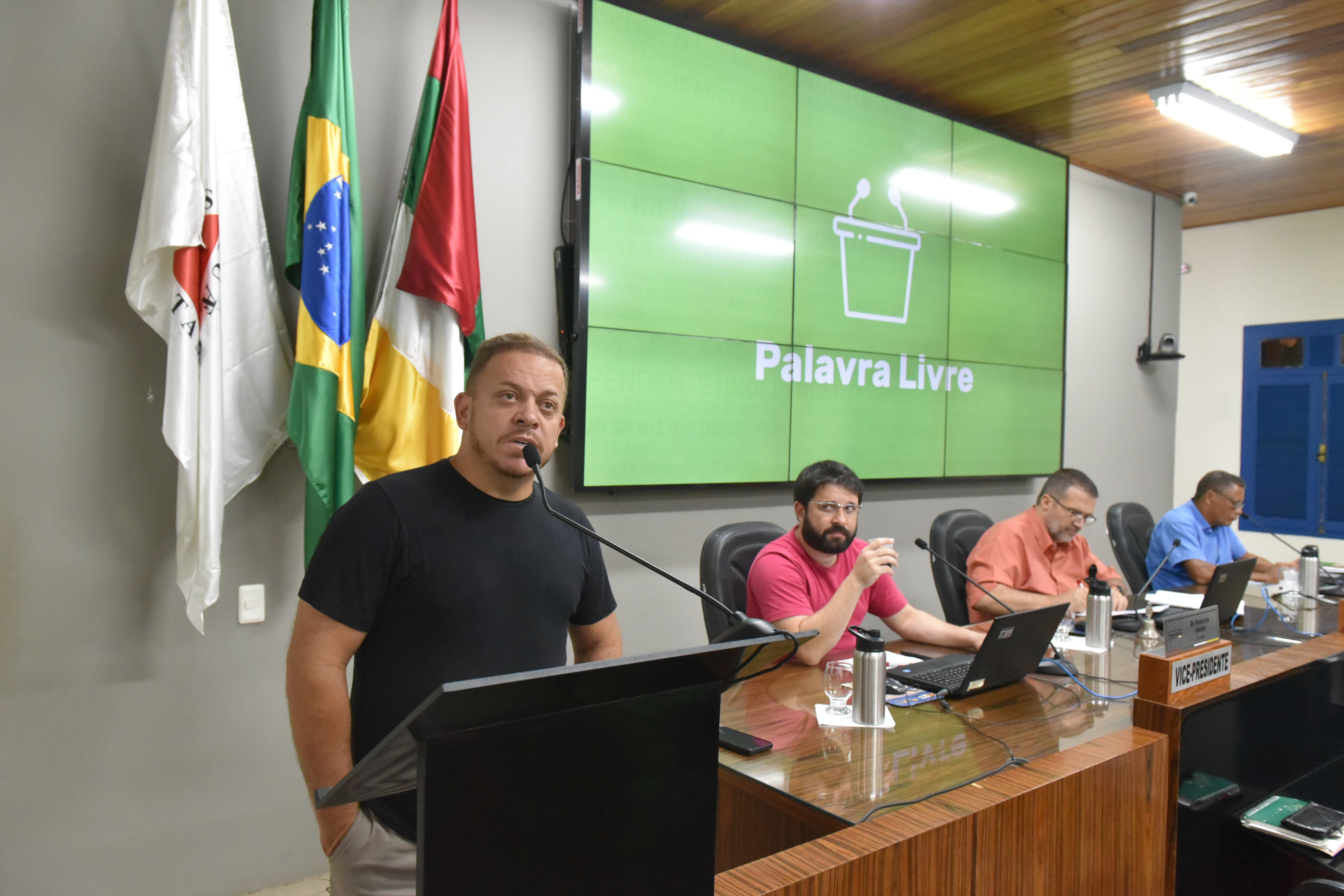 Vereador fala sobre asfaltamento de trecho da Avenida José Grossi