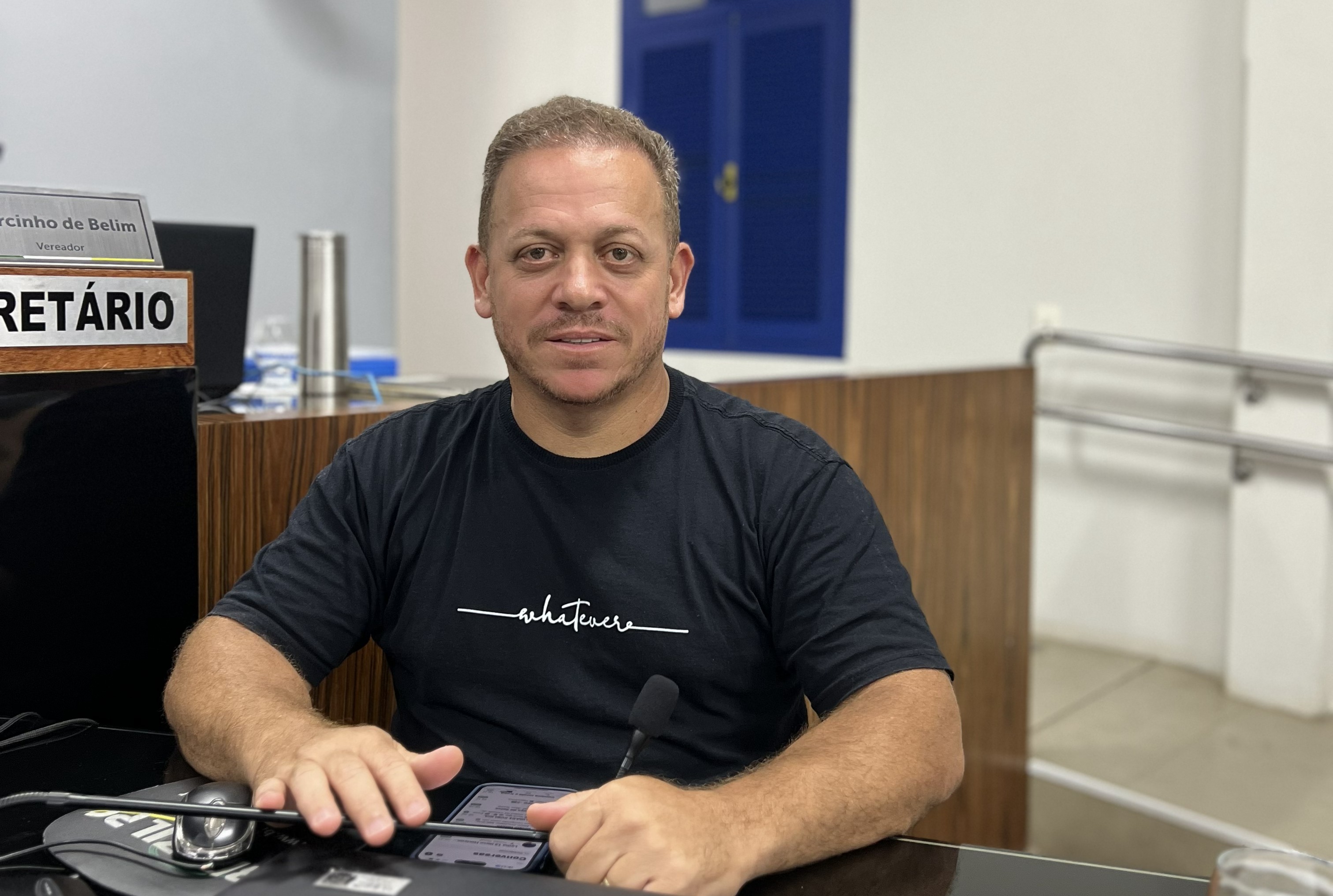 Vereador requer informações sobre obra de calçamento em Cachoeira, no Vau-Açu