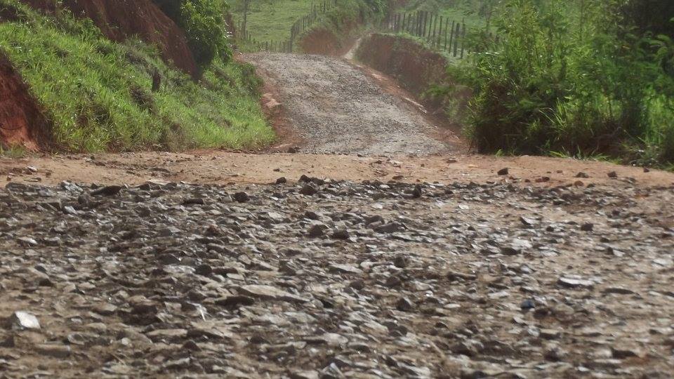 Vereador requer novos dados sobre aquisição de cascalho pelo Município
