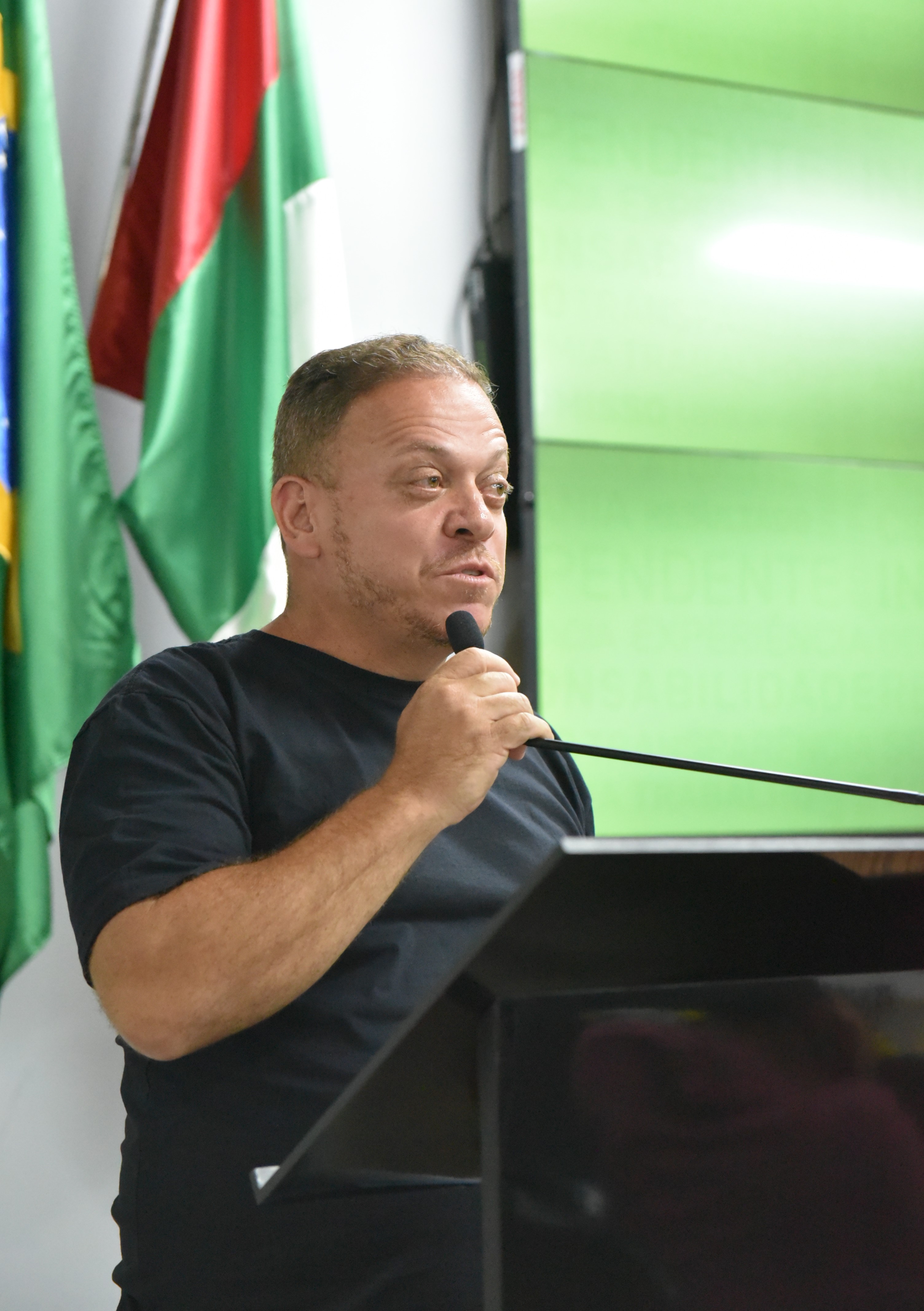 Vereador solicita dados sobre o quadro de funcionários comissionados do Dmaes