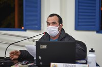 Vereador André Pessata pede quebra-molas e medidas para evitar incêndios